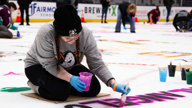 2425_OA_PaintTheIce_002