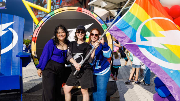 260326-Plaza-PRIDE-TBL-028