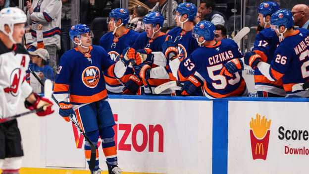 PHOTOS: Islanders 5, Devils 1