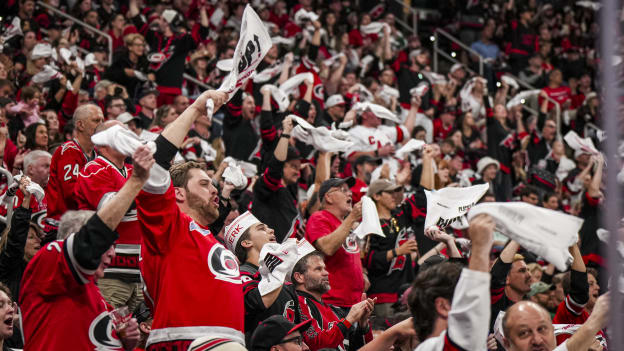 250420_CARvsNJD_RD1_GM1_JL103221