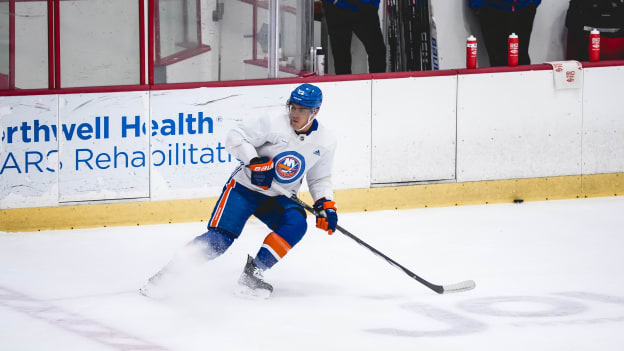 Photos: Islanders Morning Skate Dec. 5, 2023