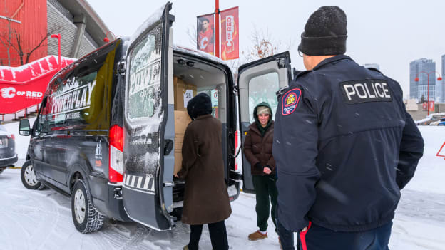 20251224_ALUMNI_TOY_DRIVE_FLA7444AB