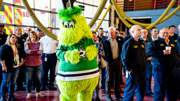 Frisco Fire Department unveils Stars-themed fire truck