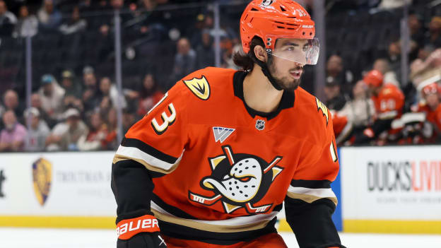 20250929_Sharks_Ducks_Robinson_0610