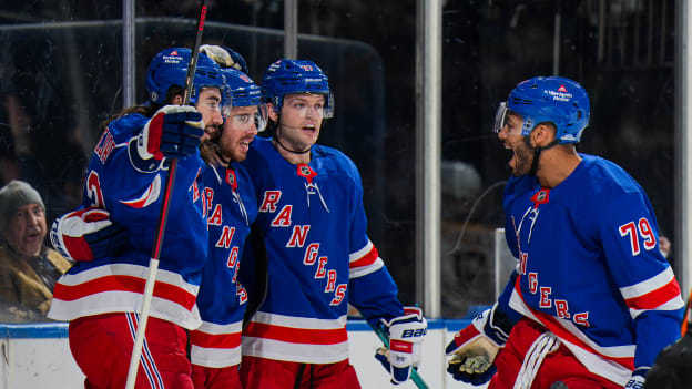 Boston Bruins v New York Rangers