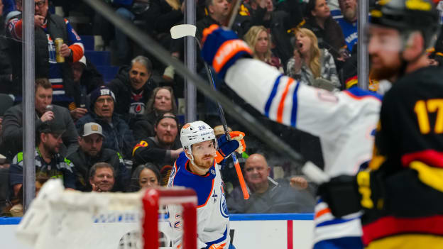 Edmonton Oilers v Vancouver Canucks
