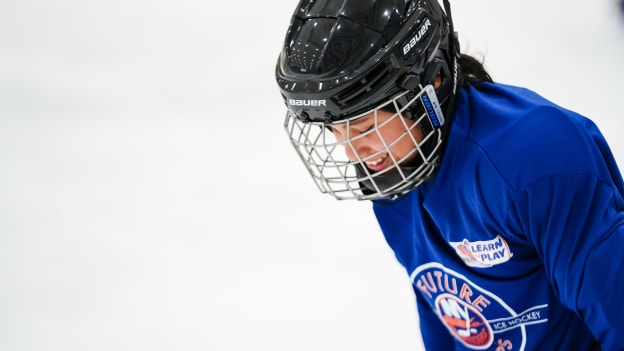 PHOTOS: Islanders Learn to Play