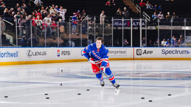 Chicago Blackhawks v New York Rangers