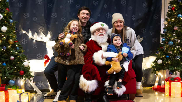 PHOTOS WITH SANTA