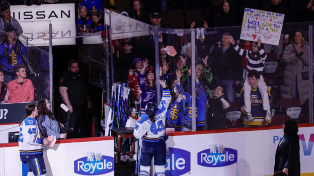 20260401_PWHL_FLA3324_JP