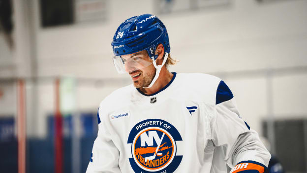 20250921_NYI_MorningSkate-11