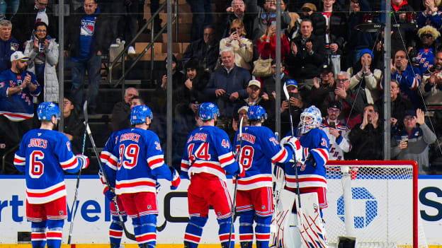 New York Islanders v New York Rangers