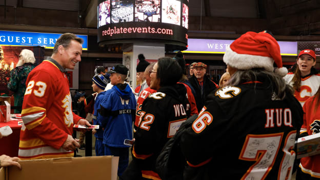 20251206_CGY_vs_UTA_FLA0226_JP