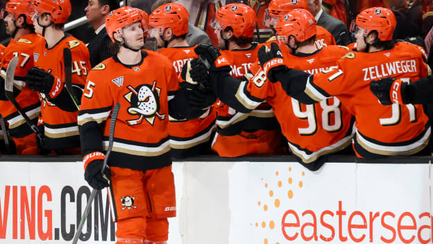 39828328_Seattle_Kraken_v_Anaheim_Ducks_Deleted_User_20260204_050609