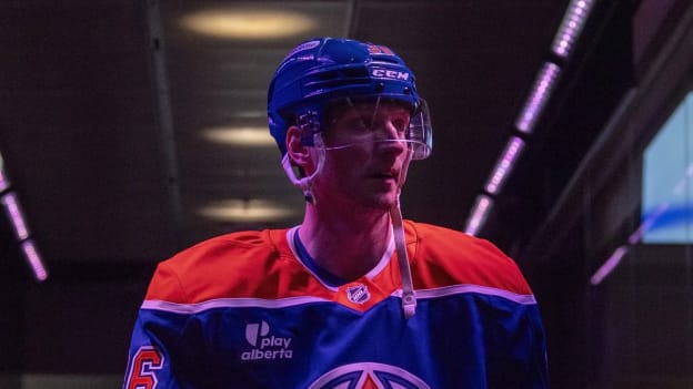 776312032_AD039_Kings_v_Oilers