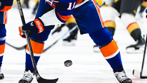 20251209_NYI_VGK_WARMUP-08