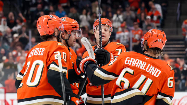 42059499_Toronto_Maple_Leafs_v_Anaheim_Ducks_Deleted_User_20260331_030415