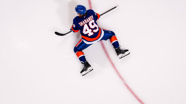 20251128_NYI_PHI_WARMUPS-2