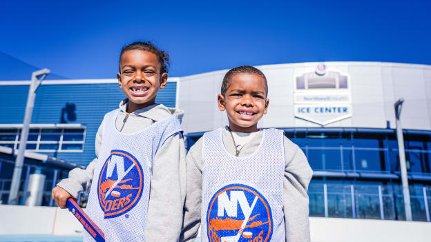 PHOTOS: Military Children Try Hockey For Free