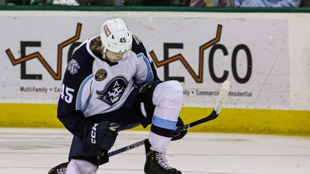 Calder Cup Playoffs Game Four: Ads at Stars
