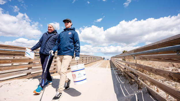 20260407_BeachCleanUp-10