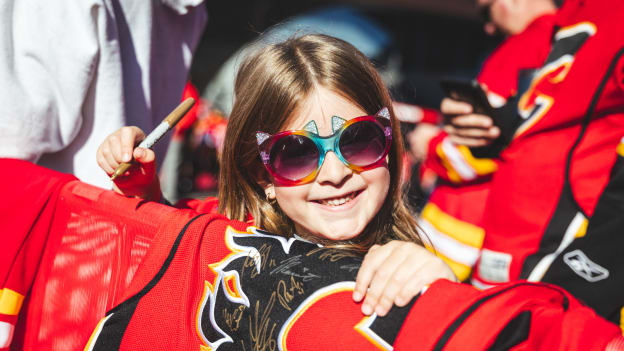 20251011_C_OF_RED_MOMENTS_RED_CARPET_FLAEF8A6031BK