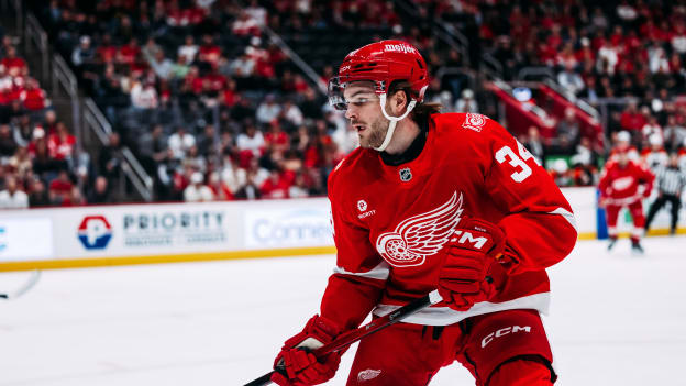 Coming off 2025-26 season with Griffins and Red Wings, Mazur wants to take ‘massive leap’ in his game this summer