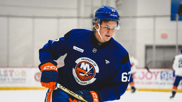 20250921_NYI_MorningSkate-26