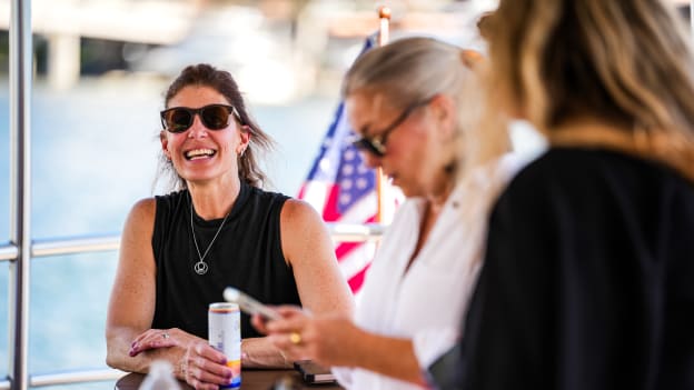 260314_Moms_Trip_Water_Taxi_Boat_Trip_JPL01948