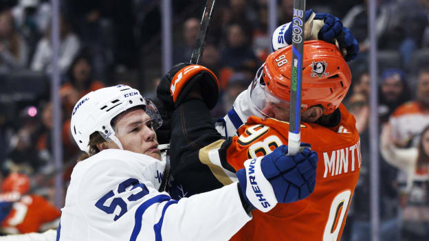 42059912_Toronto_Maple_Leafs_v_Anaheim_Ducks_Deleted_User_20260331_031020