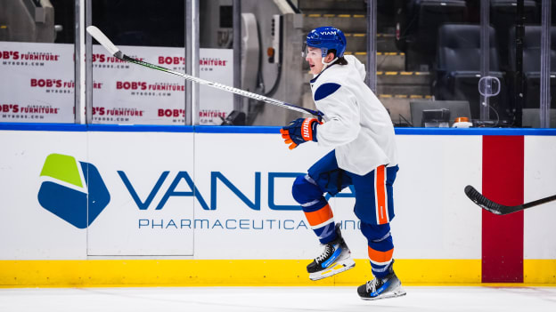 20260128_MORNINGSKATE_NYI-13