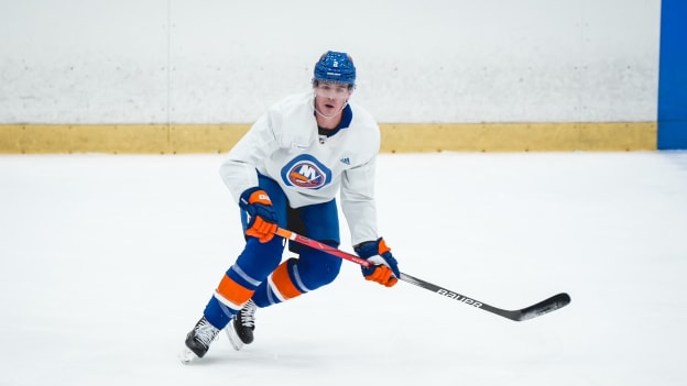 PHOTOS: Islanders Morning Skate Dec. 29