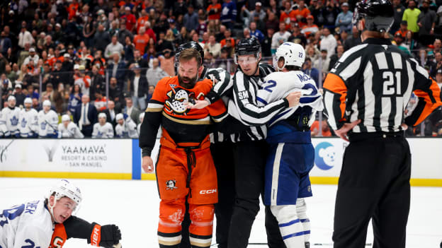 42063871_Toronto_Maple_Leafs_v_Anaheim_Ducks_Deleted_User_20260331_040638