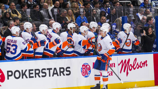 UBS Postgame Photos: Islanders 6, Maple Leafs 3