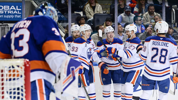Edmonton Oilers v New York Islanders