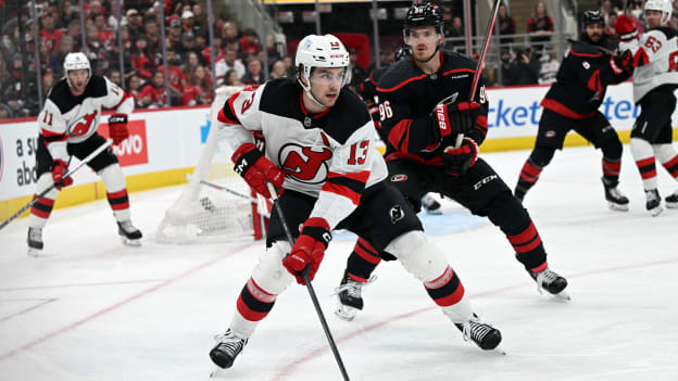 Hurricanes 4, Devils 1