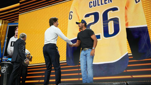 2026 NHL Draft: Cullen shakes hands with Luke Bryan
