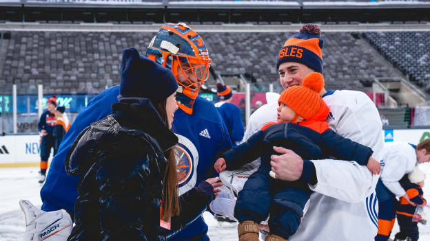 PHOTOS: Islanders Family Skate at MetLife Stadium