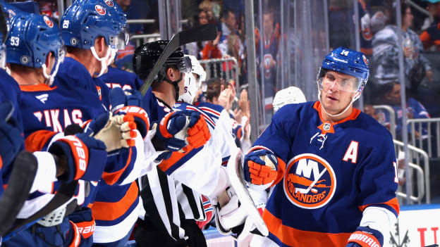 PHOTOS: Islanders 5, Rangers 2