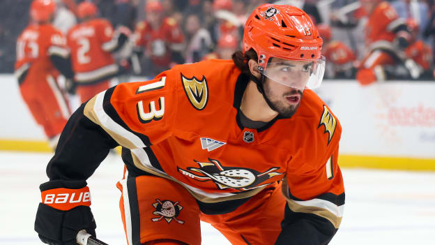 20250929_Sharks_Ducks_Robinson_0128