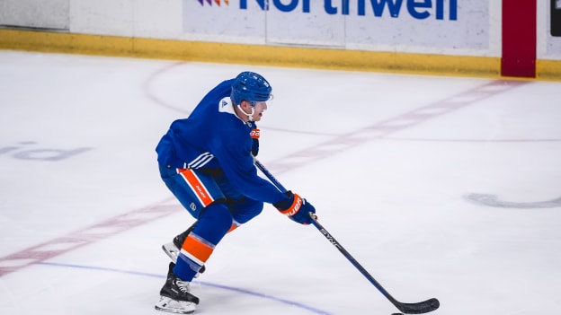 PHOTOS: Islanders Practice Monday Dec. 4