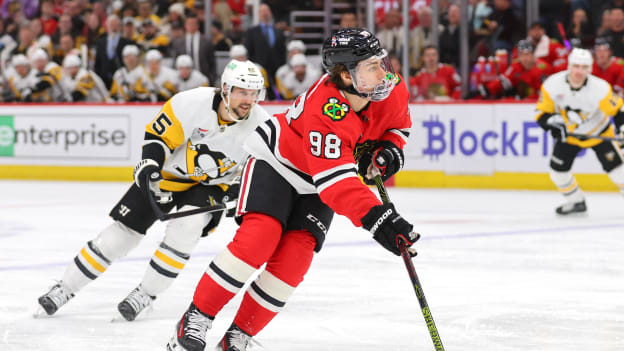 Pittsburgh Penguins v Chicago Blackhawks