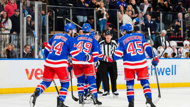 Chicago Blackhawks v New York Rangers