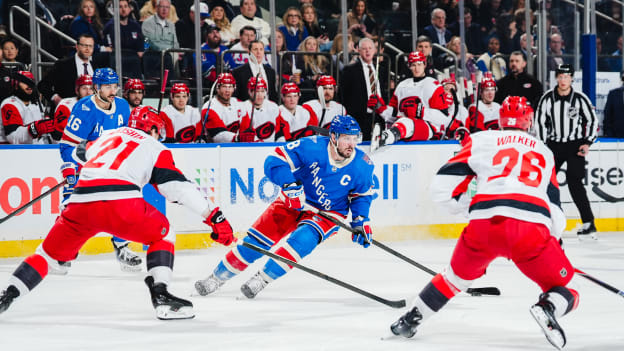 Carolina Hurricanes v New York Rangers