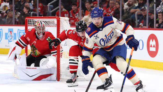 Edmonton Oilers v Chicago Blackhawks