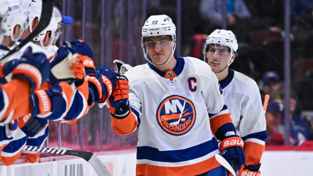 UBS Postgame Photos: Islanders 5, Senators 3