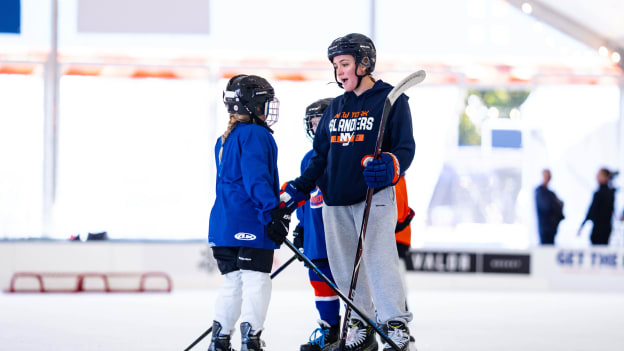 PHOTOS: Girls Hockey Weekend, Presented by Global Industrial