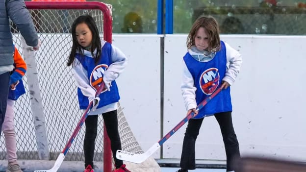 PHOTOS: Try Street Hockey for Free with Girl Scouts of Nassau County