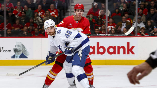 27882813_Tampa_Bay_Lightning_v_Calgary_Flames_Andrew_Taylor_(Greenfly)_20241213_030808