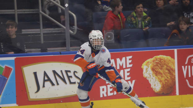 PHOTOS: Jr. Isles vs Quebec Nordiques